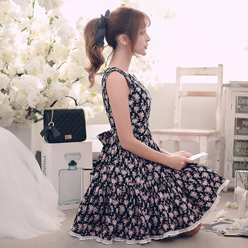 ファッションショップAya☆小花柄・Aラインミニワンピース ファッションショップAya☆小花柄・Aラインミニワンピース