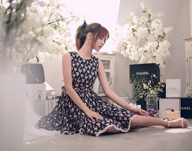 ファッションショップAya☆小花柄・Aラインミニワンピース